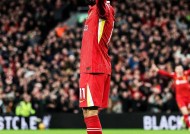 萨拉赫意外战胜SKT，出色防守引爆全场！-九游娱乐